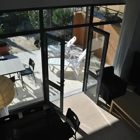 Achilles Hébergement de vacances Pera Melana
