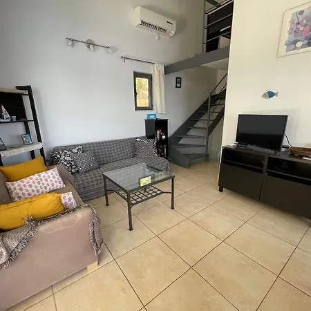 Achilles Pera Melana