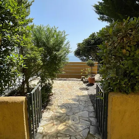 بيت للعطل Achilles