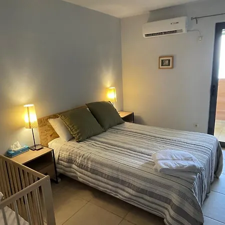 Tatil Evi Achilles Pera Melana