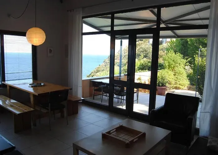 Achilles Semesterbostad