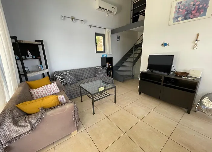 Achilles Pera Melana